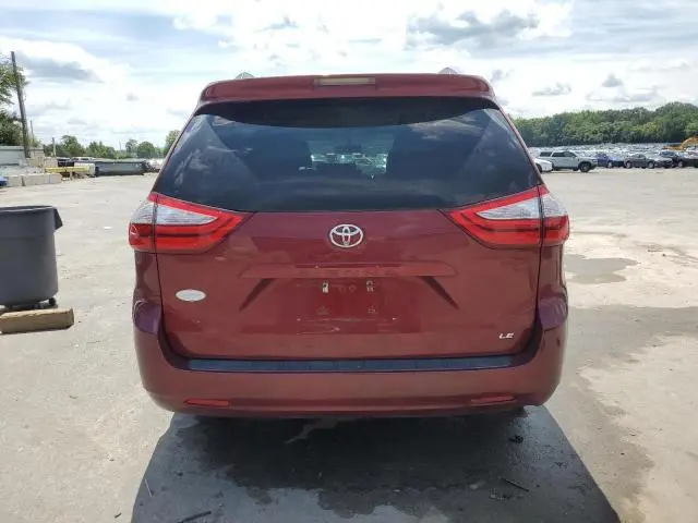 2016 TOYOTA SIENNA LE  