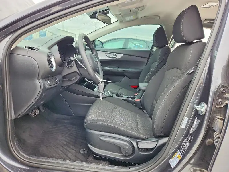 2024 KIA FORTE LX  