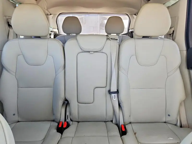 2020 VOLVO XC90 T5 MOMENTUM  