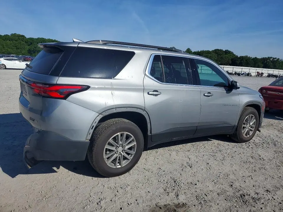 2023 CHEVROLET TRAVERSE LT  