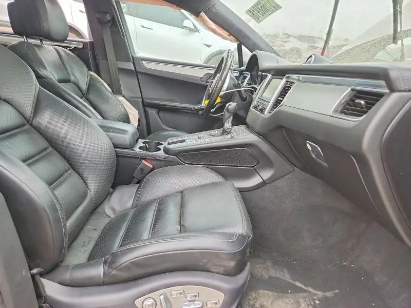2015 PORSCHE MACAN TURBO  