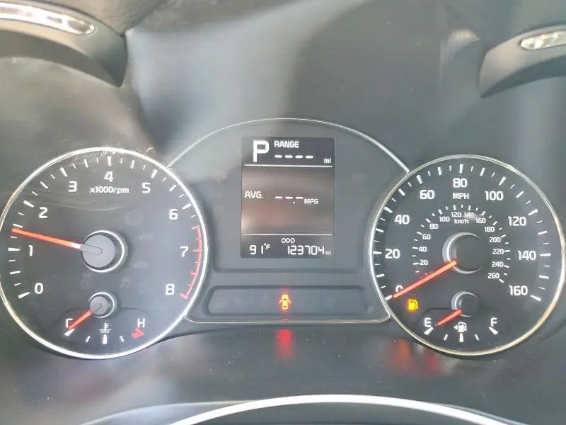 2017 KIA FORTE LX  
