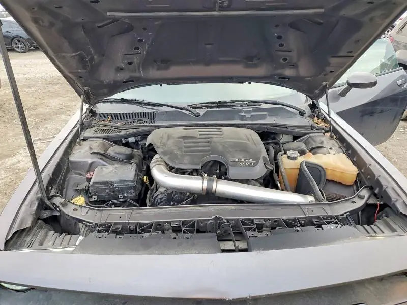 2016 DODGE CHALLENGER SXT  