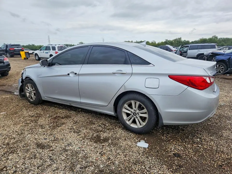 2011 HYUNDAI SONATA GLS  