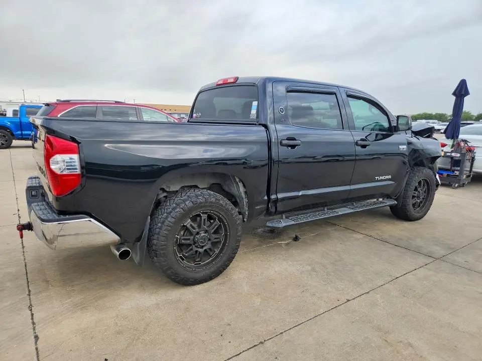 2018 TOYOTA TUNDRA CREWMAX SR5  