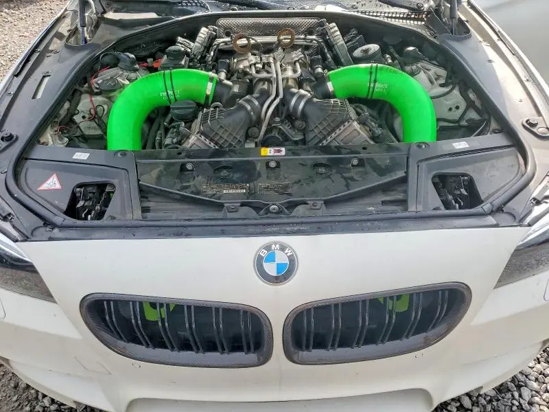 2013 BMW M5   