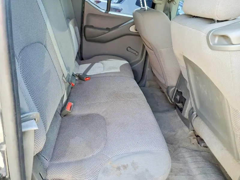 2013 NISSAN FRONTIER S  