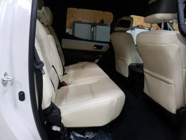 2024 TOYOTA TUNDRA CREWMAX PLATINUM  