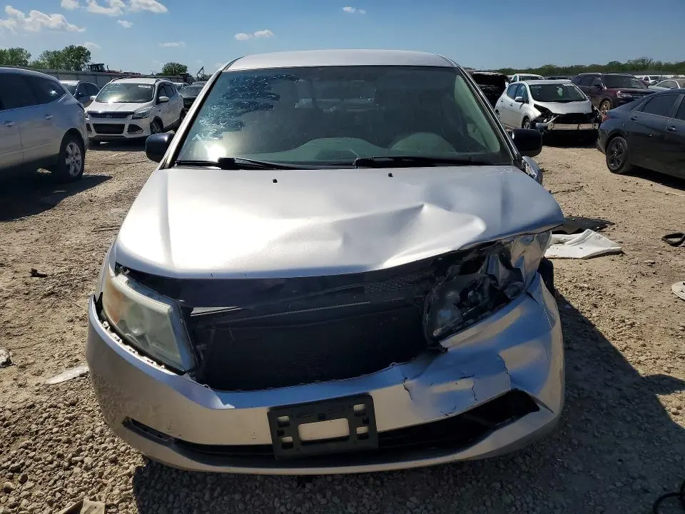 2011 HONDA ODYSSEY LX  
