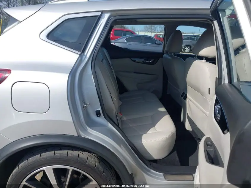 2019 NISSAN ROGUE SPORT SL