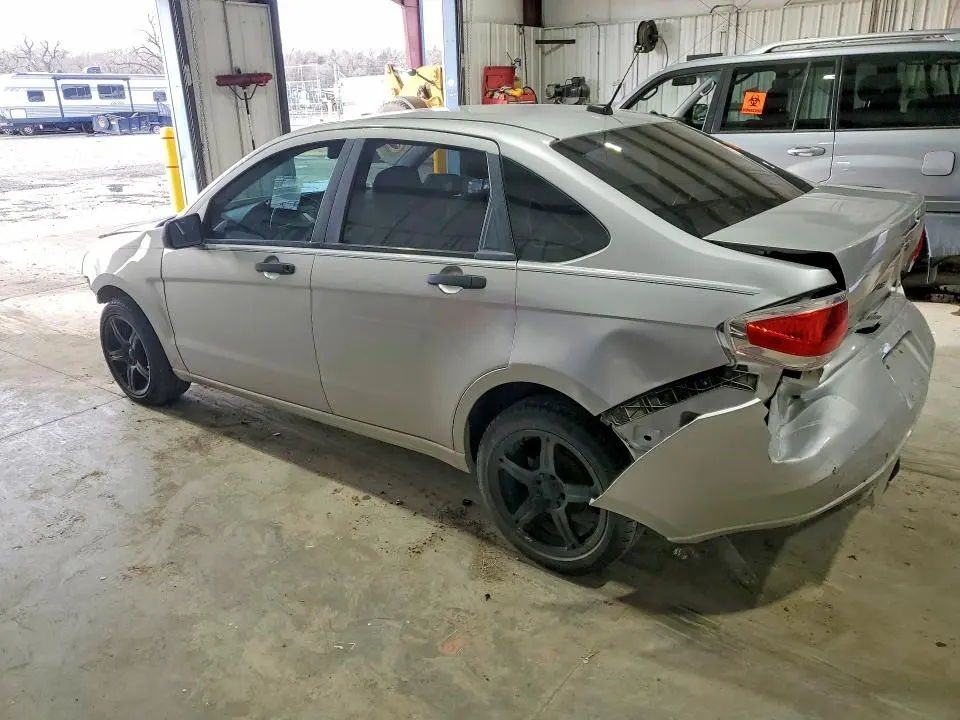 2010 FORD FOCUS SE  