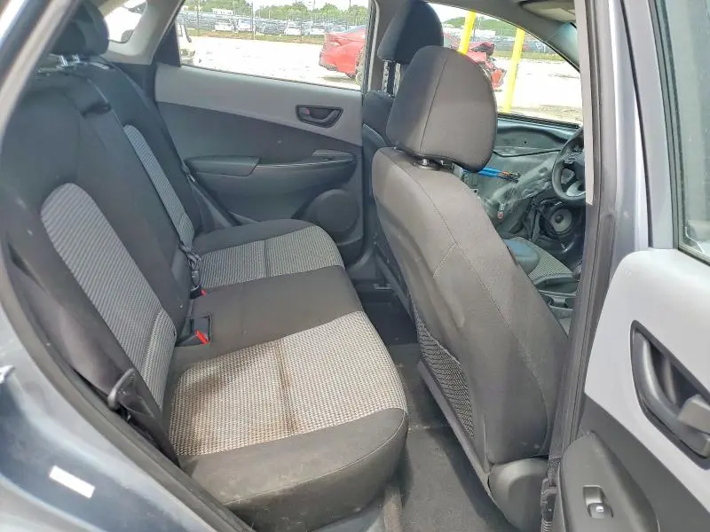 2020 HYUNDAI KONA SE  