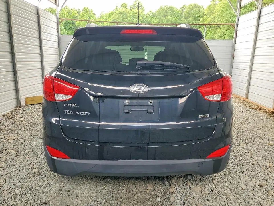 2015 HYUNDAI TUCSON SE  