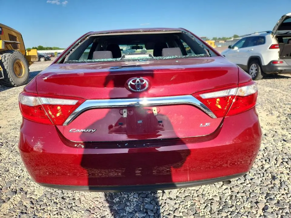 2015 TOYOTA CAMRY LE  
