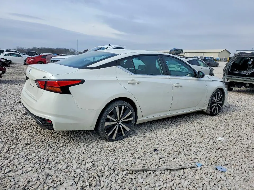 2020 NISSAN ALTIMA SR  