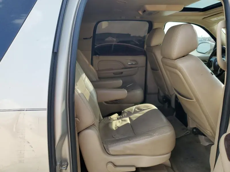 2012 CADILLAC ESCALADE ESV LUXURY  