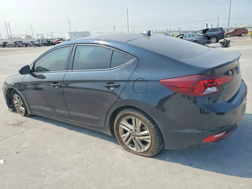 2020 HYUNDAI ELANTRA SEL  