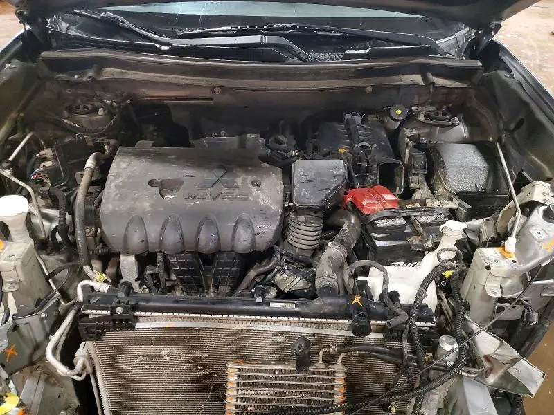 2020 MITSUBISHI OUTLANDER SE  