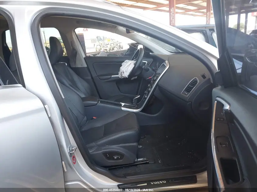 2015 VOLVO XC60 T5 PREMIER PLUS