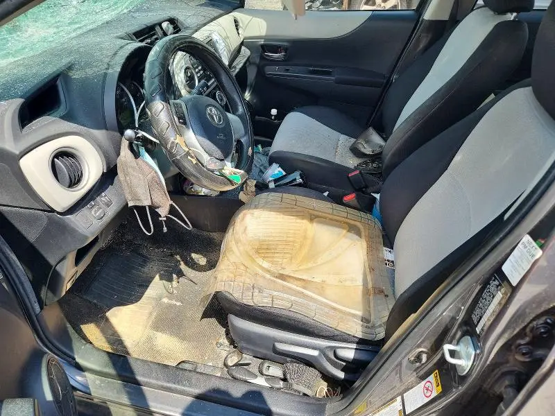 2014 TOYOTA YARIS 5-DOOR LE  