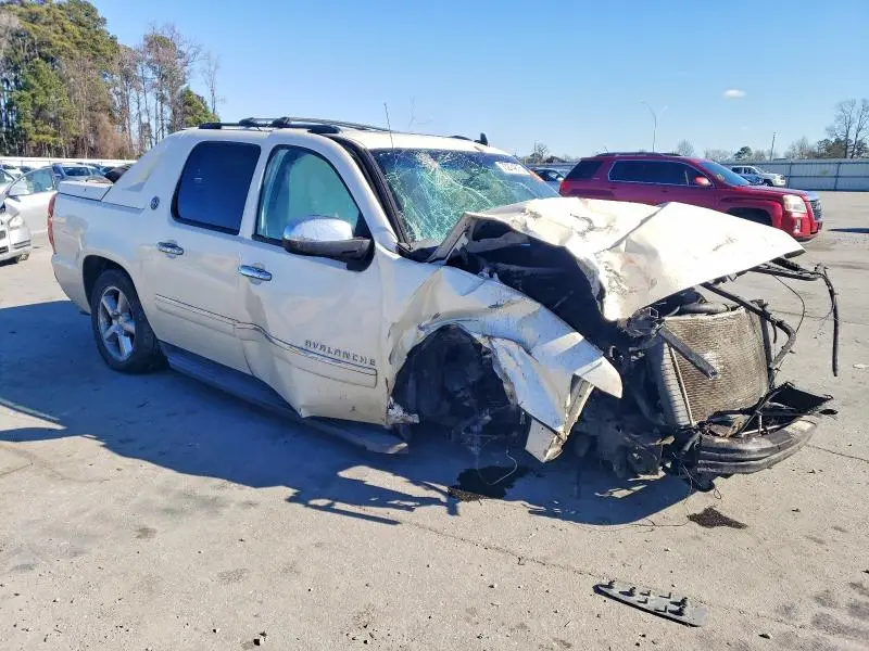 2013 CHEVROLET AVALANCHE LTZ  