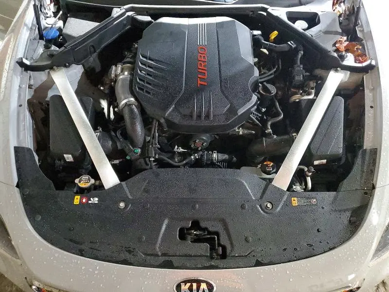 2019 KIA STINGER GT2  