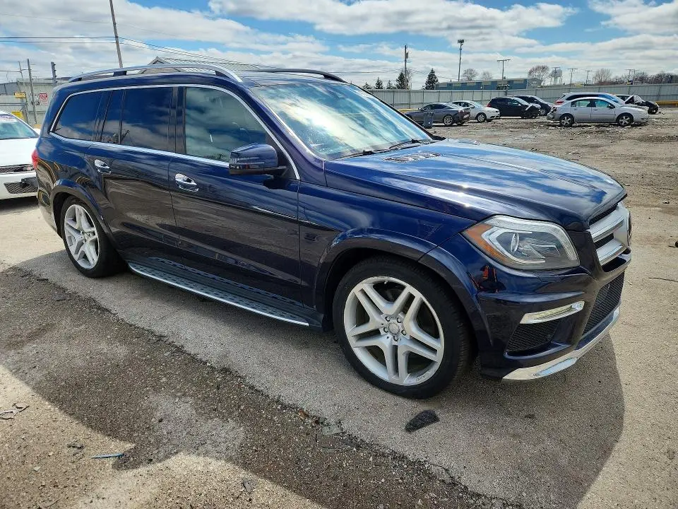 2015 MERCEDES-BENZ GL 550 4MATIC  