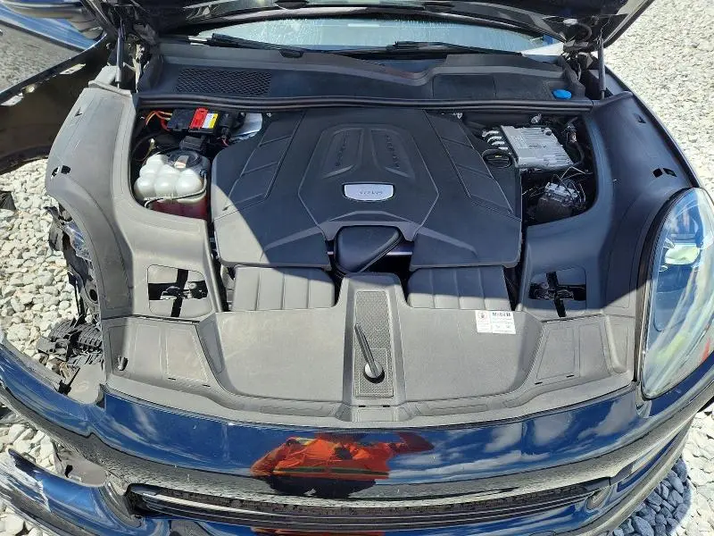 2020 PORSCHE CAYENNE   