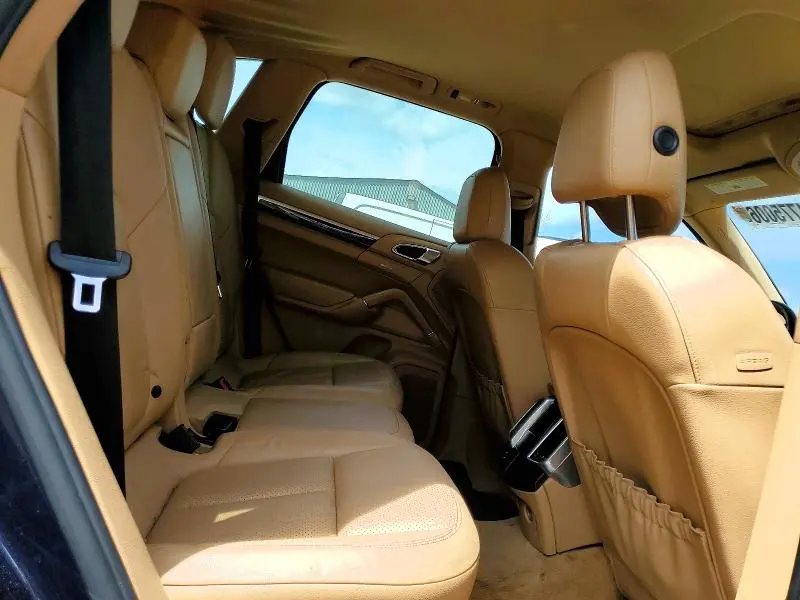 2011 PORSCHE CAYENNE   
