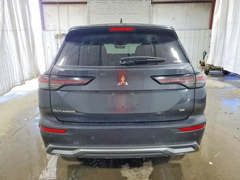 2025 MITSUBISHI OUTLANDER SE  