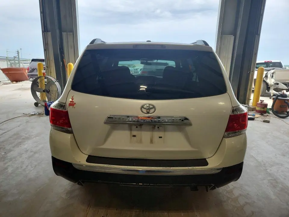 2012 TOYOTA HIGHLANDER BASE  
