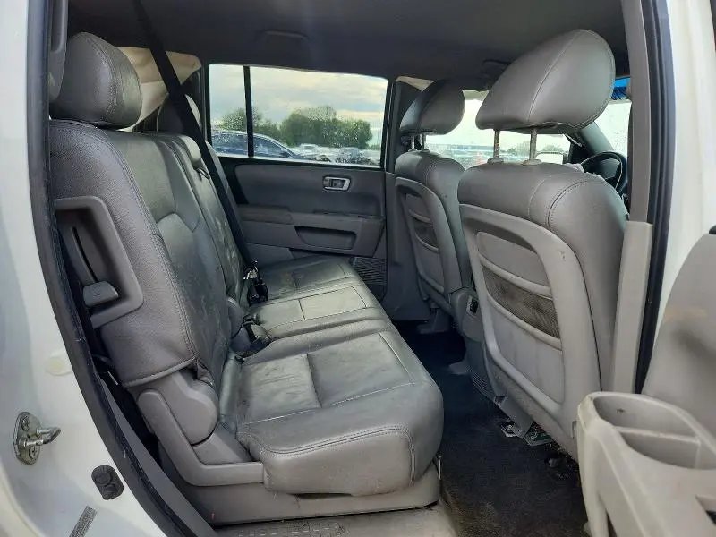 2011 HONDA PILOT LX  