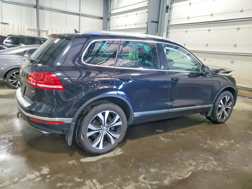 2017 VOLKSWAGEN TOUAREG WOLFSBURG  