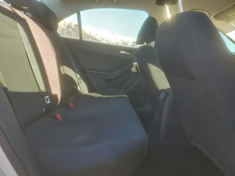 2013 VOLKSWAGEN JETTA BASE  