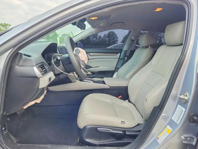 2019 HONDA ACCORD LX  