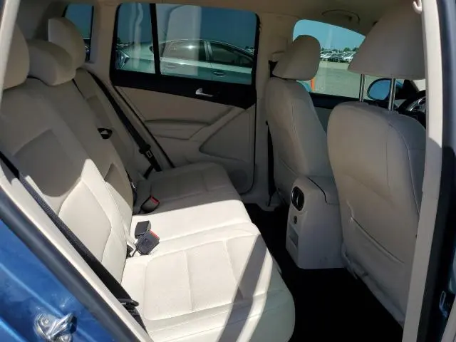 2017 VOLKSWAGEN TIGUAN S  