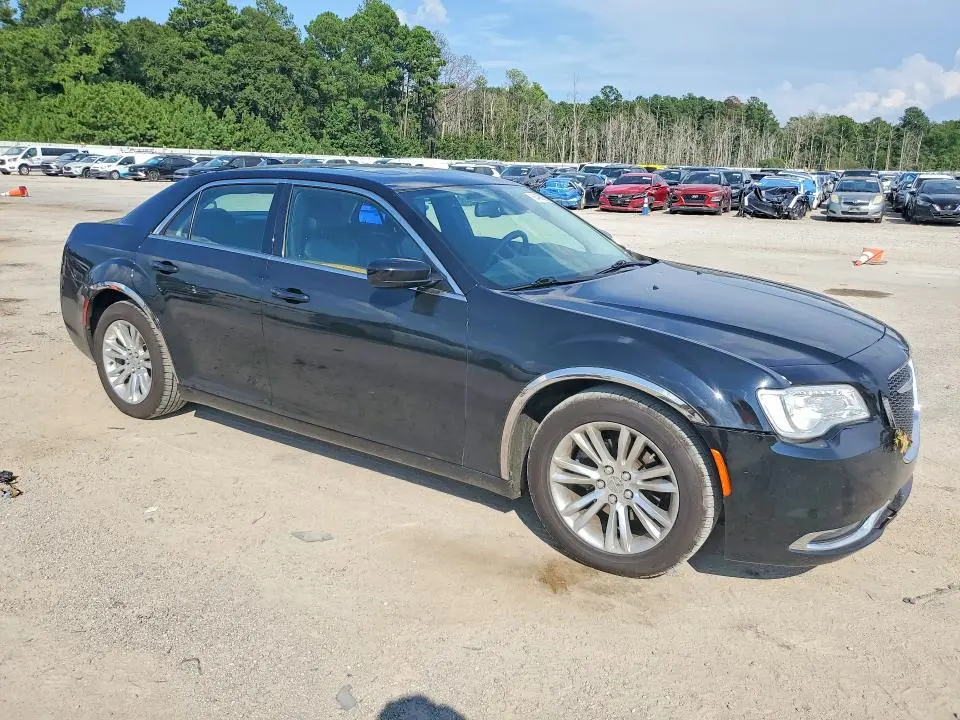 2017 CHRYSLER 300 LIMITED  
