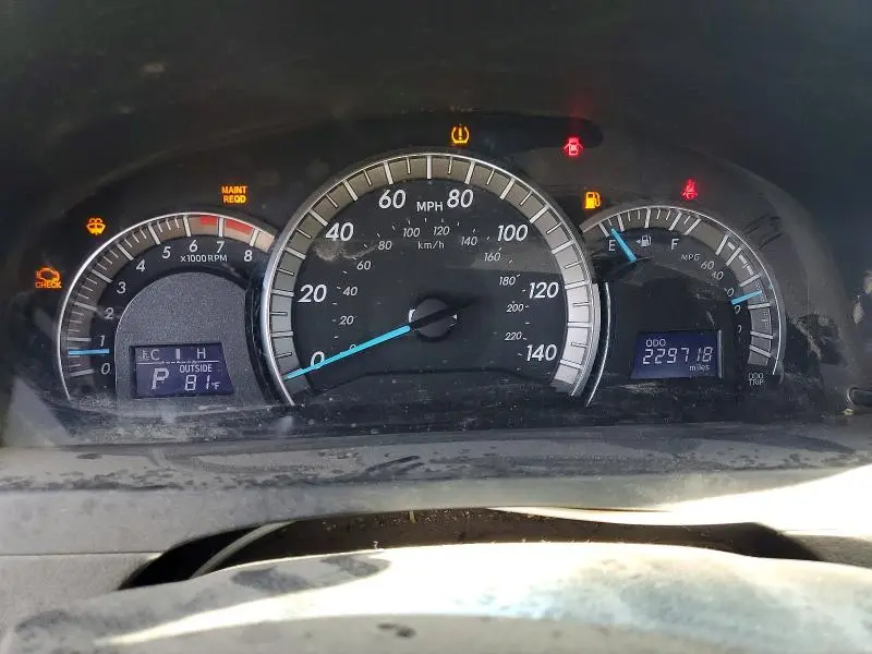 2012 TOYOTA CAMRY SE  