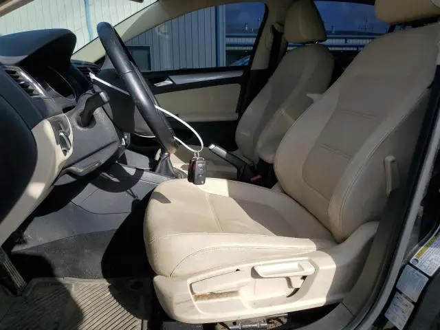 2017 VOLKSWAGEN JETTA SE  