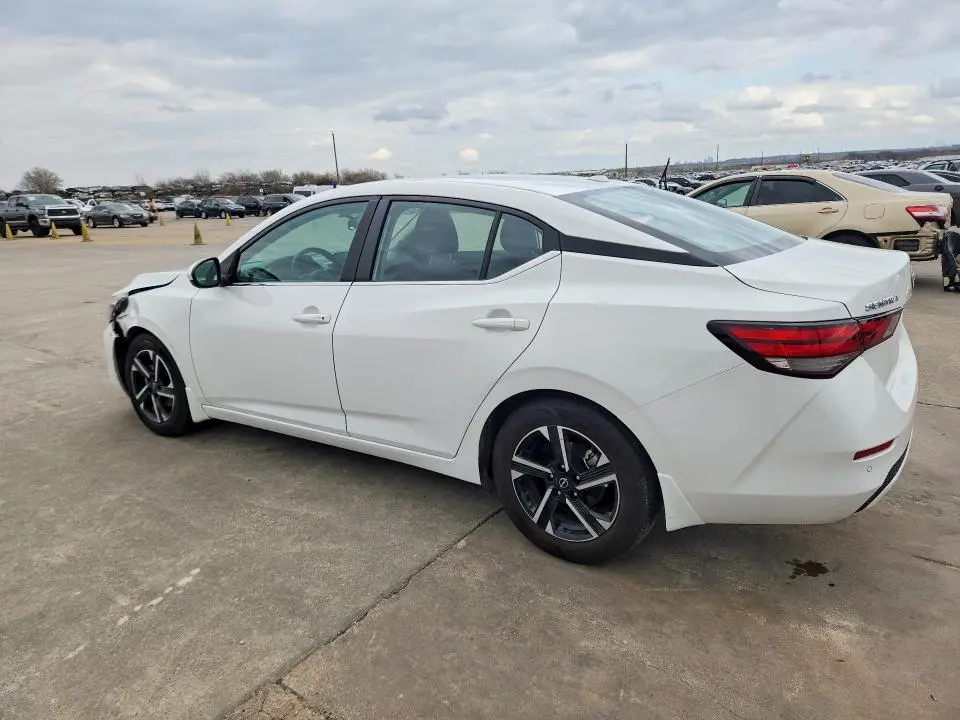 2024 NISSAN SENTRA SV  