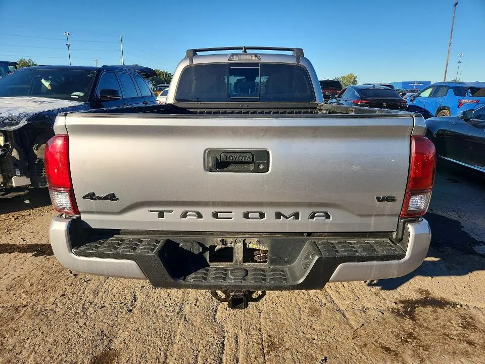 2021 TOYOTA TACOMA SR5 V6  