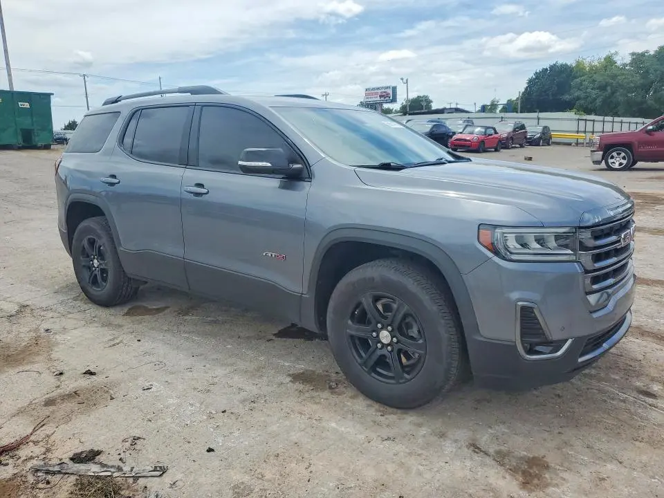 2022 GMC ACADIA AT4  