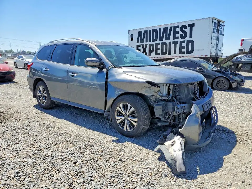 2019 NISSAN PATHFINDER SV  