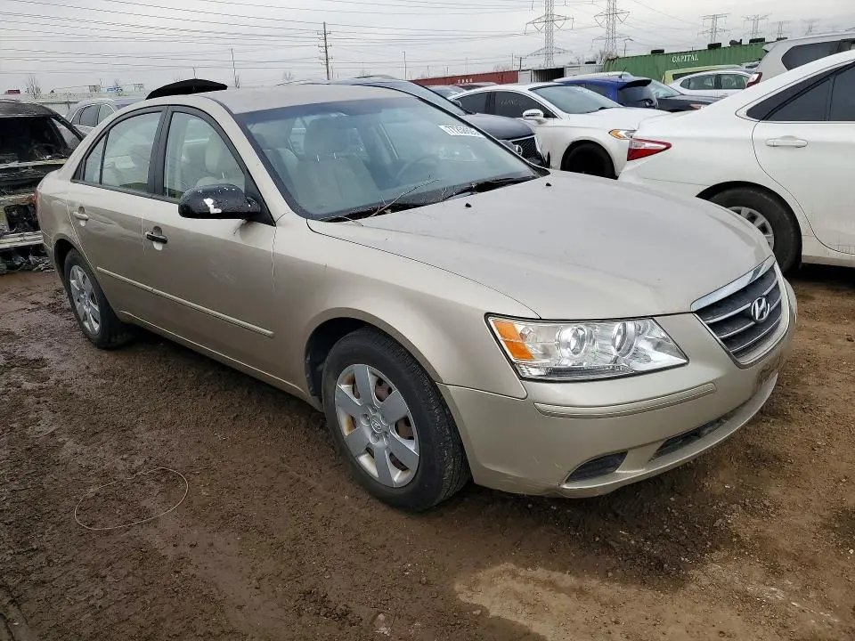 2010 HYUNDAI SONATA GLS  