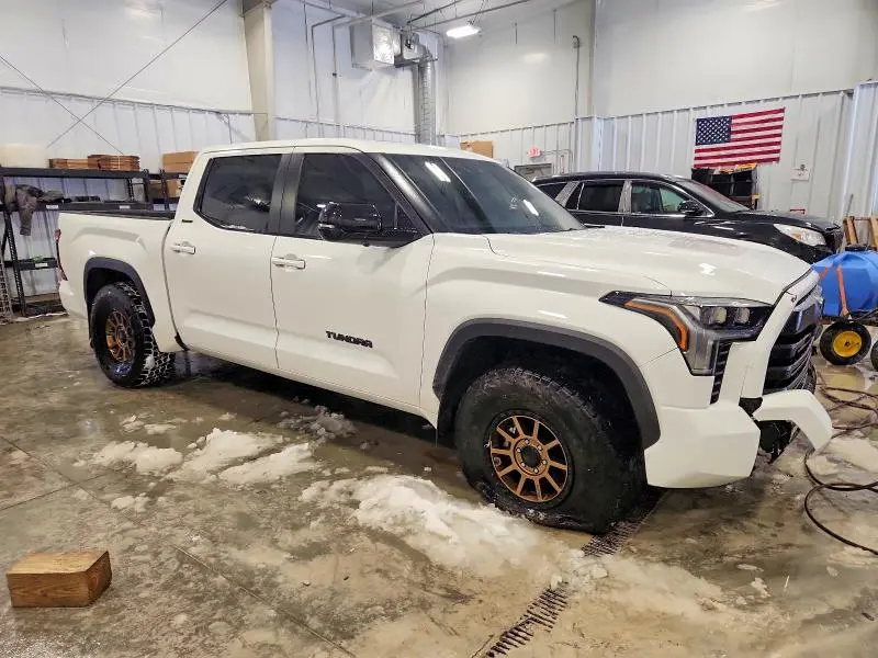 2024 TOYOTA TUNDRA LIMITED  