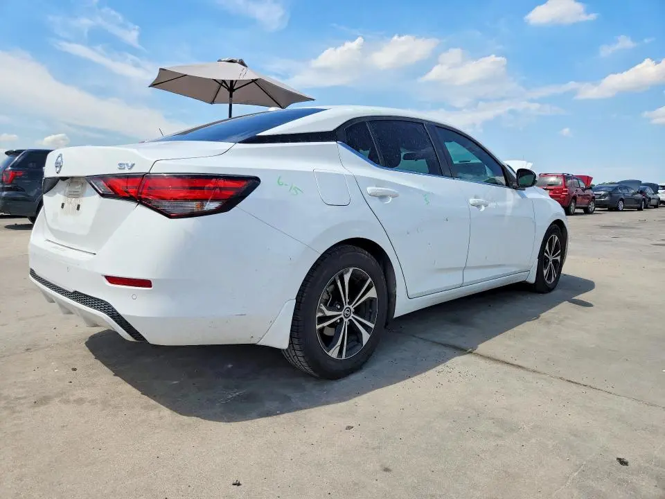 2022 NISSAN SENTRA SV  