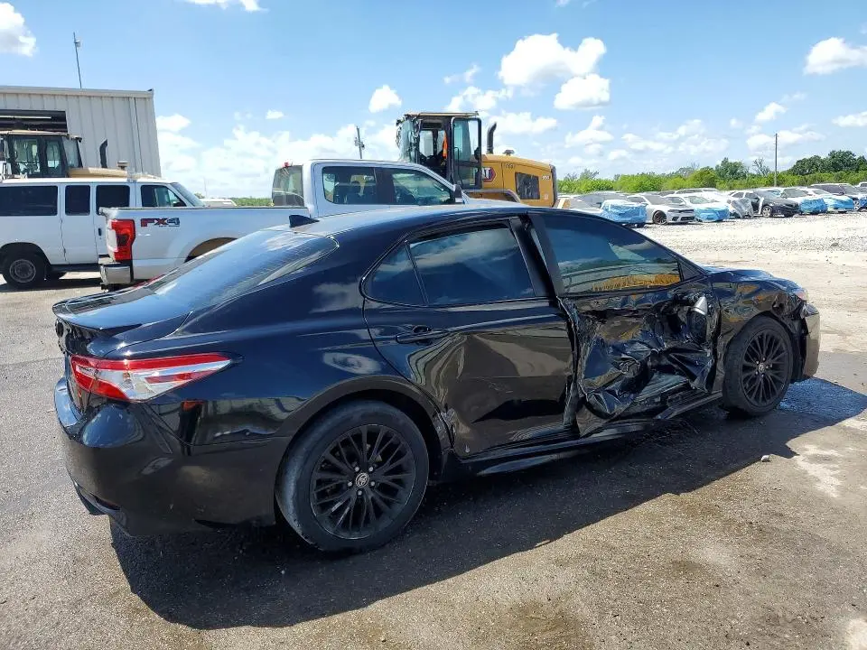 2020 TOYOTA CAMRY SE NIGHTSHADE  