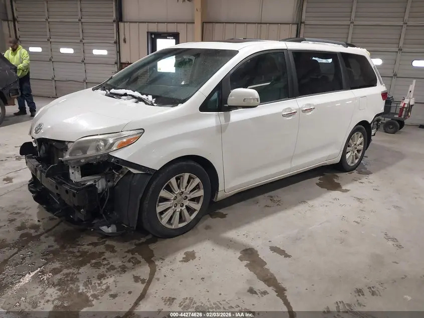 2015 TOYOTA SIENNA LIMITED PREMIUM 7 PASSENGER