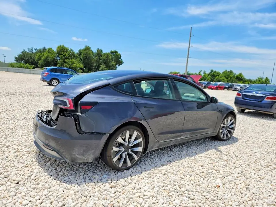 2025 TESLA MODEL 3   