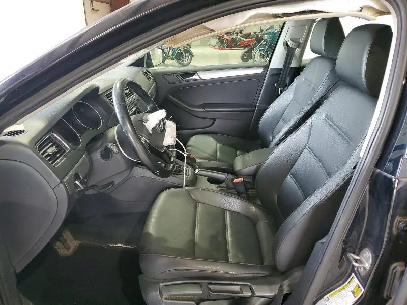 2015 VOLKSWAGEN JETTA SE  